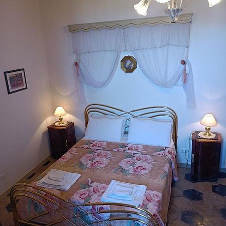 テッラチーナ Angelina Antica Dimora Bed & Breakfast エクステリア 写真