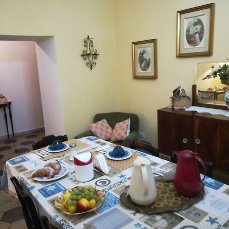 テッラチーナ Angelina Antica Dimora Bed & Breakfast エクステリア 写真