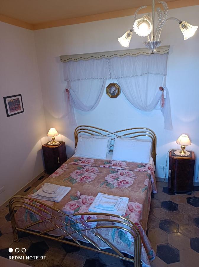 テッラチーナ Angelina Antica Dimora Bed & Breakfast エクステリア 写真