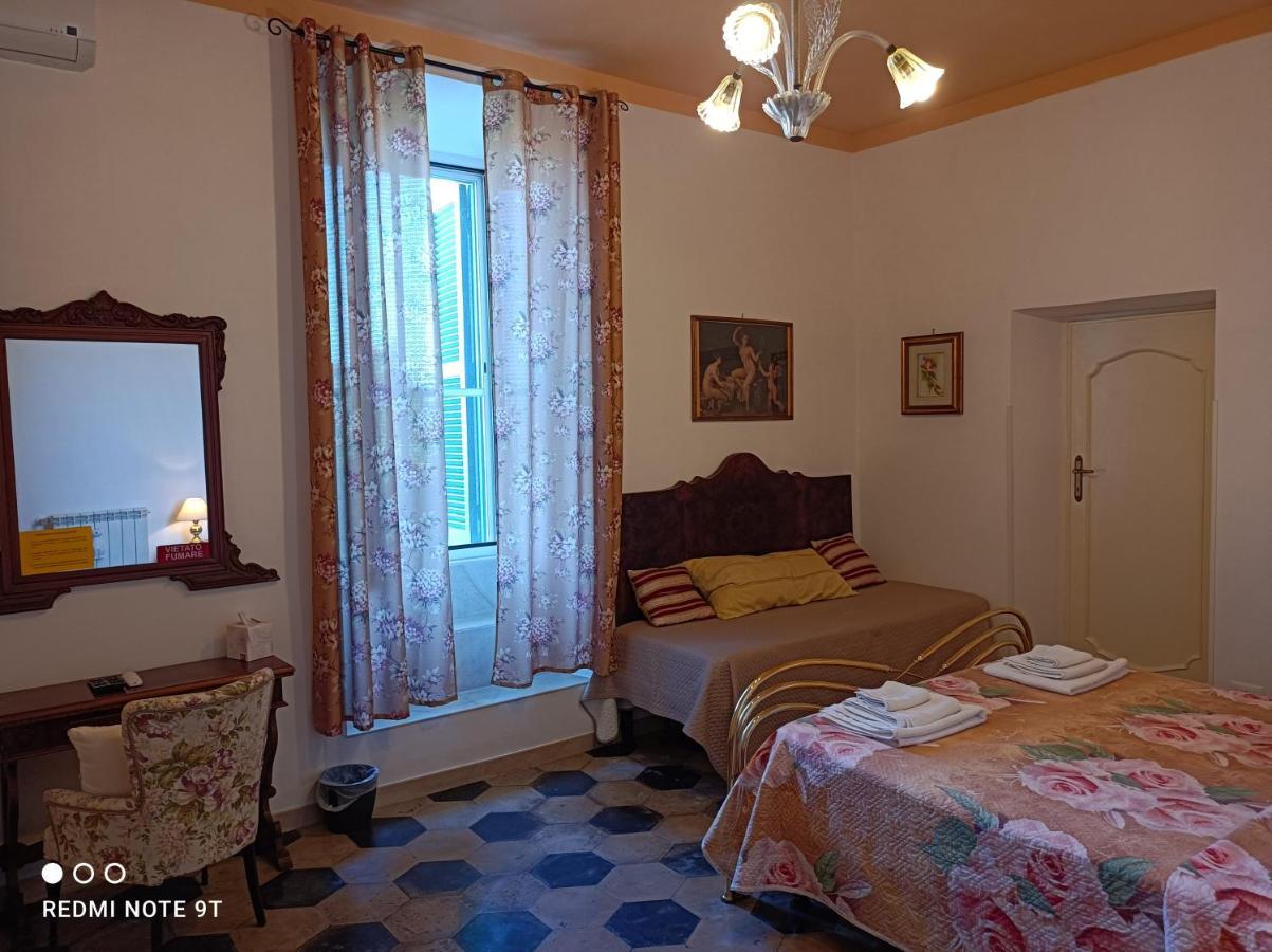 テッラチーナ Angelina Antica Dimora Bed & Breakfast エクステリア 写真