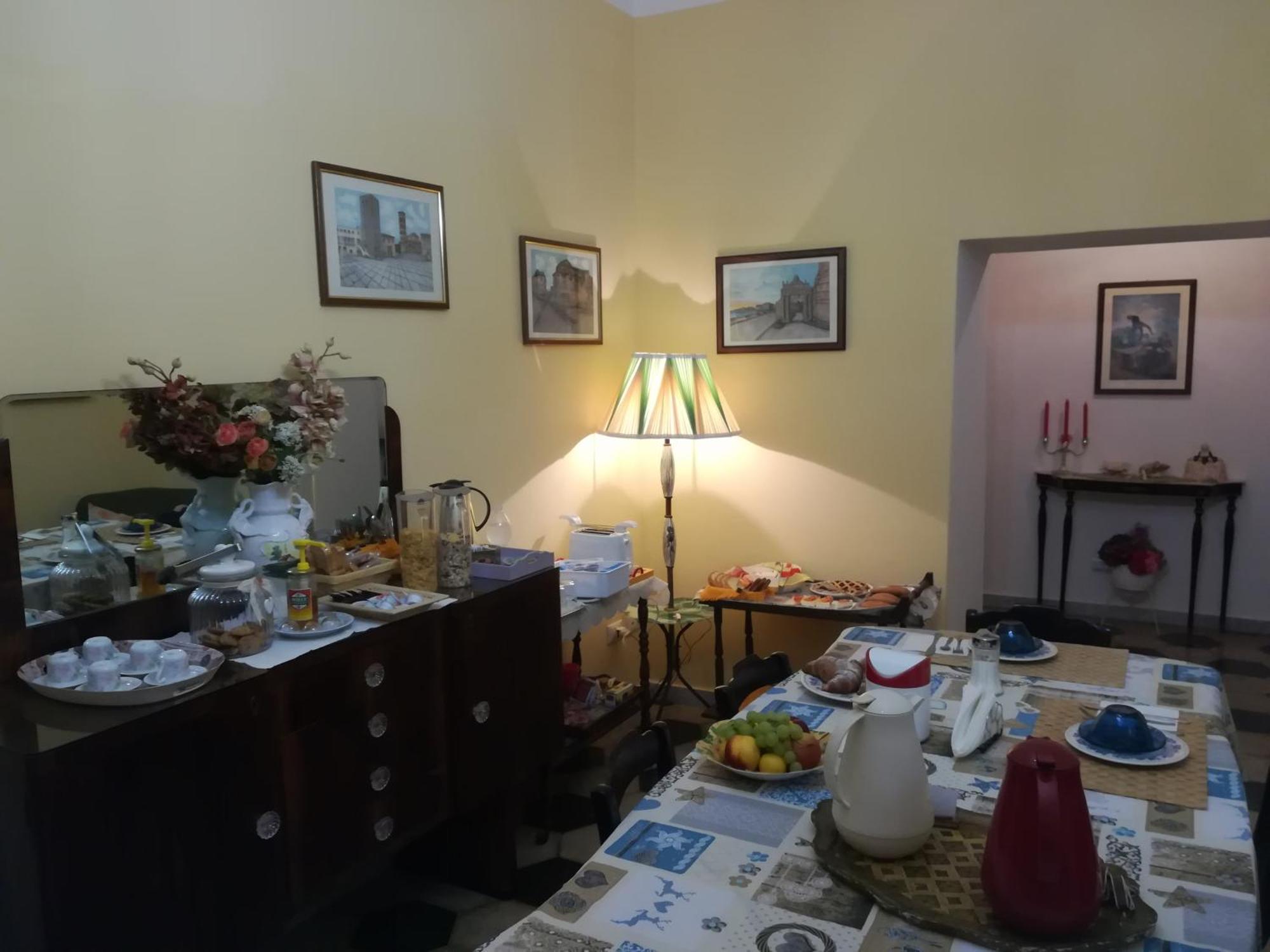 テッラチーナ Angelina Antica Dimora Bed & Breakfast エクステリア 写真